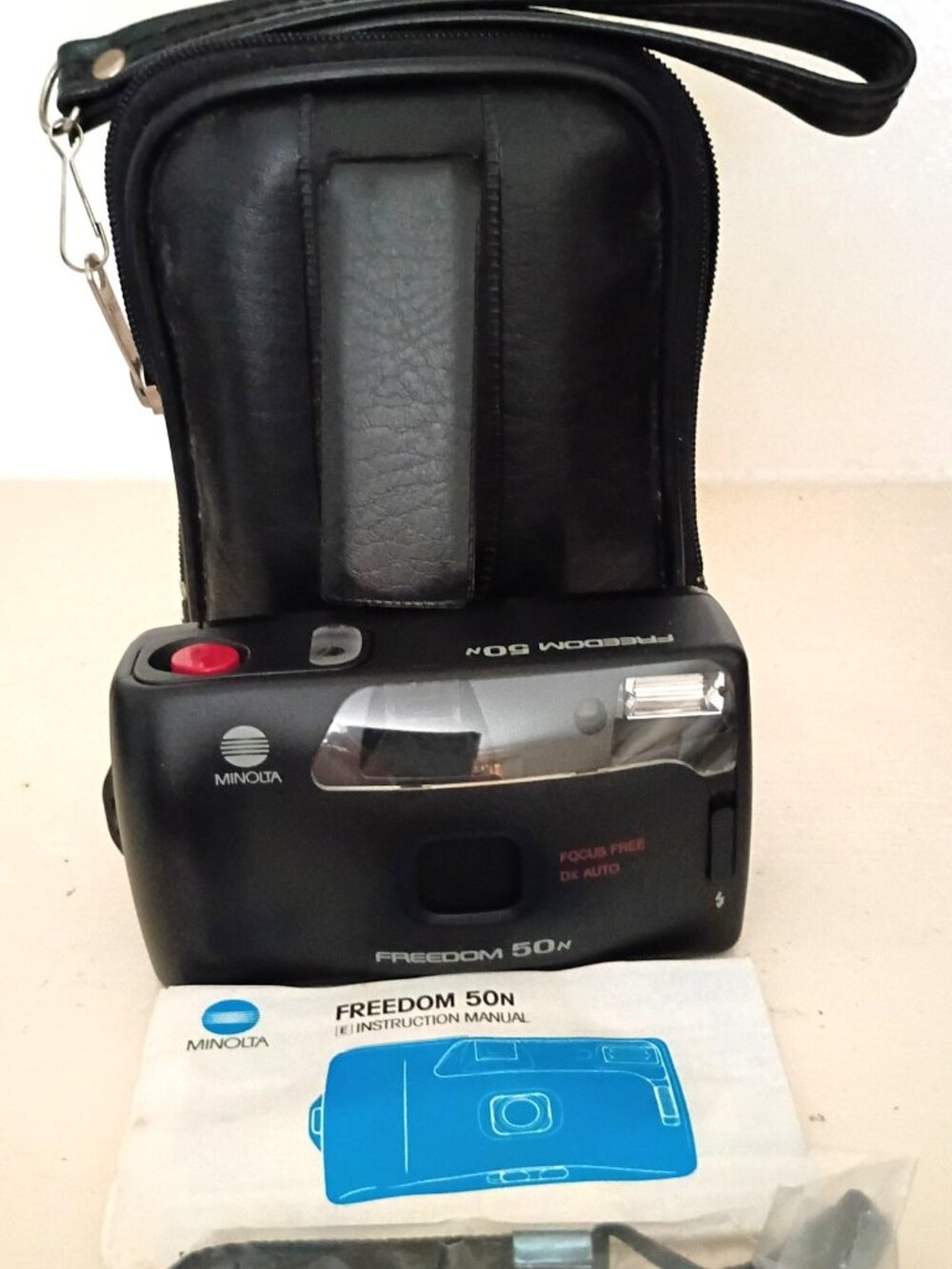Minolta Freedom K Focus Free DX Auto Point and Shoot Film Camera